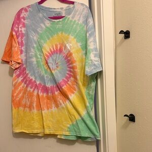 Simply Southern womens Colorful Tie-Dye Tee